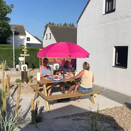 Zeezonzand Holiday home *
